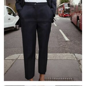 Zara Navy Cropped Women's Pants